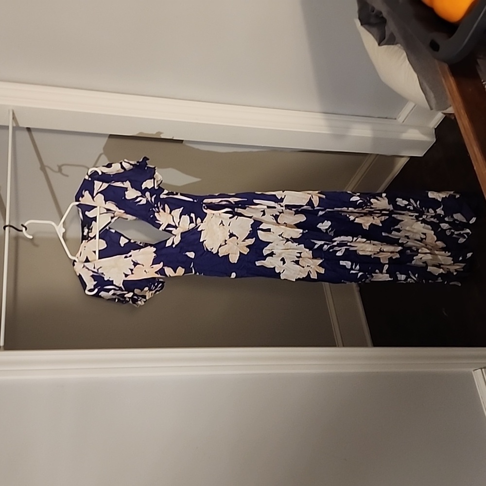 LuLus Floral Wrap Dress, Open back detail